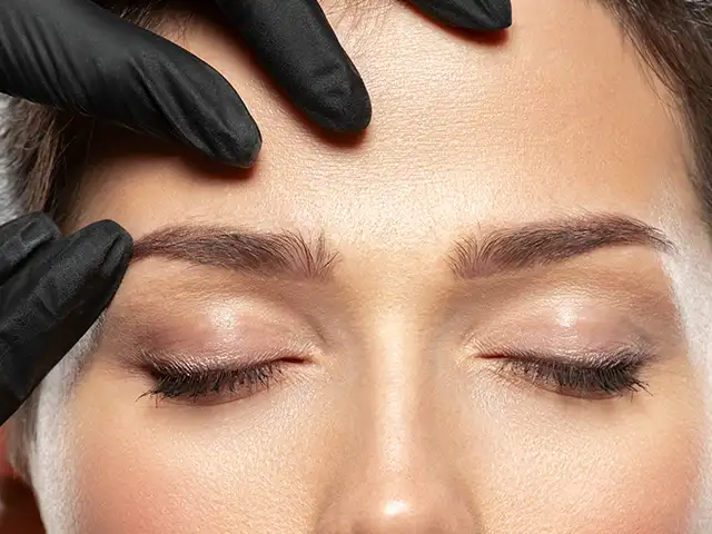 Augenbrauenlift